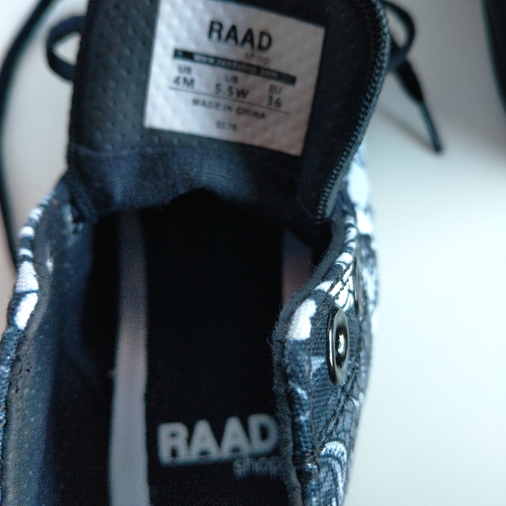 Boot - Picture 4 of 5